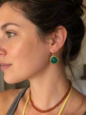 💚 Green Acrylic Brass Drop Earrings